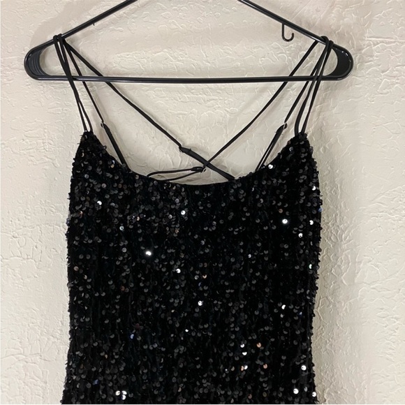 Lucy In The Sky Briar Sequin Bodycon Dress in Black - Picture 3 of 10